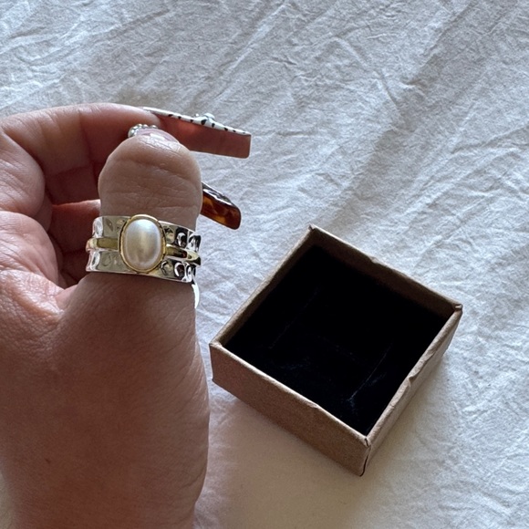 NWT Cultured Pearl & Two-Tone Amita Statement Ring Size 10 - Picture 3 of 3